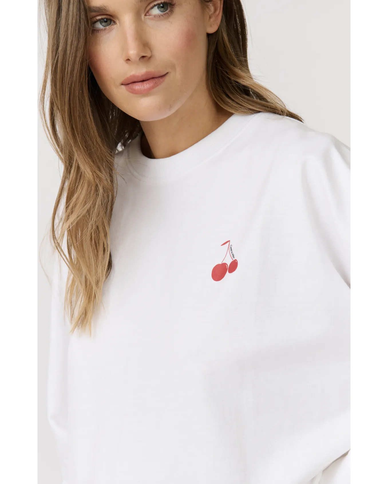 Cartel & Willow Ada Slim Sweater - White/Cherry