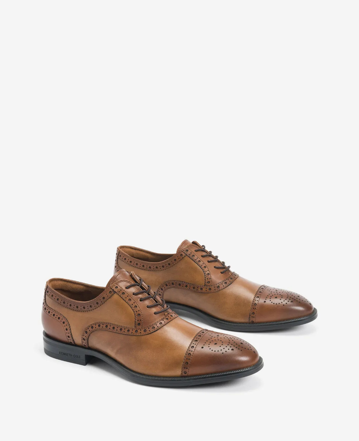 Futurepod Leather Lace-Up Oxford with Medallion Cap Toe