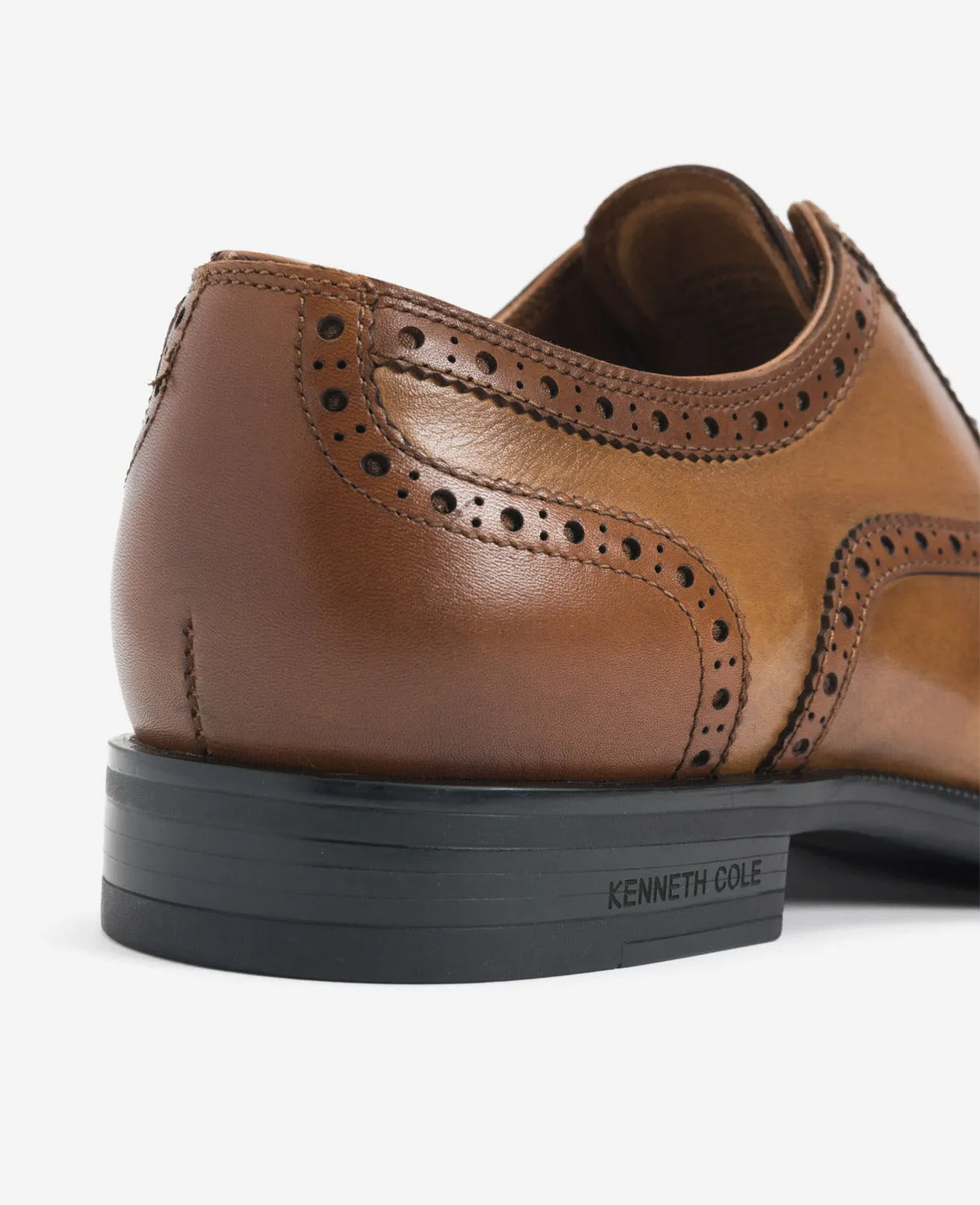 Futurepod Leather Lace-Up Oxford with Medallion Cap Toe