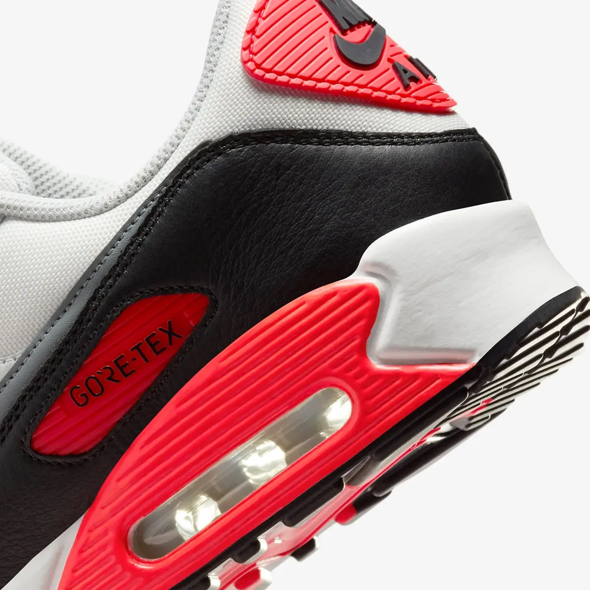 Nike | AIR MAX 90 GORE-TEX  { SUMMIT WHITE/COOL GREY-BRIGHT CRIMSON