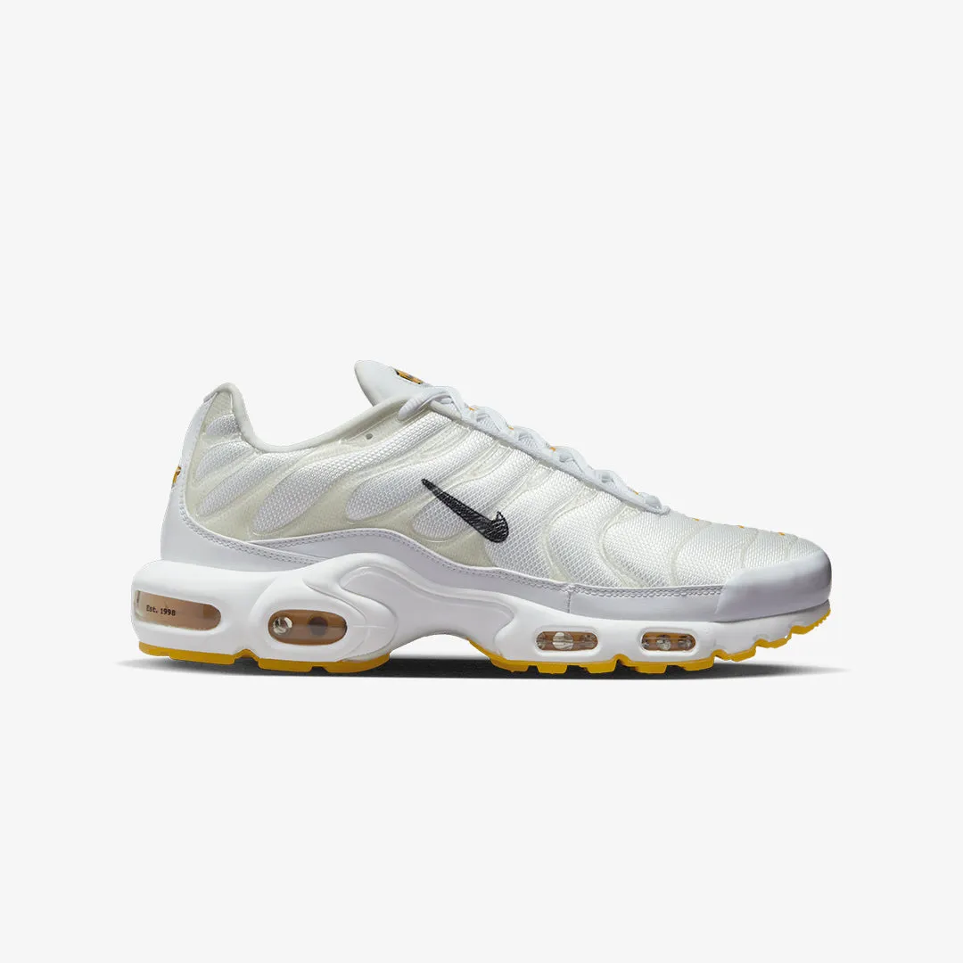 Nike | AIR MAX PLUS SE  { WHITE