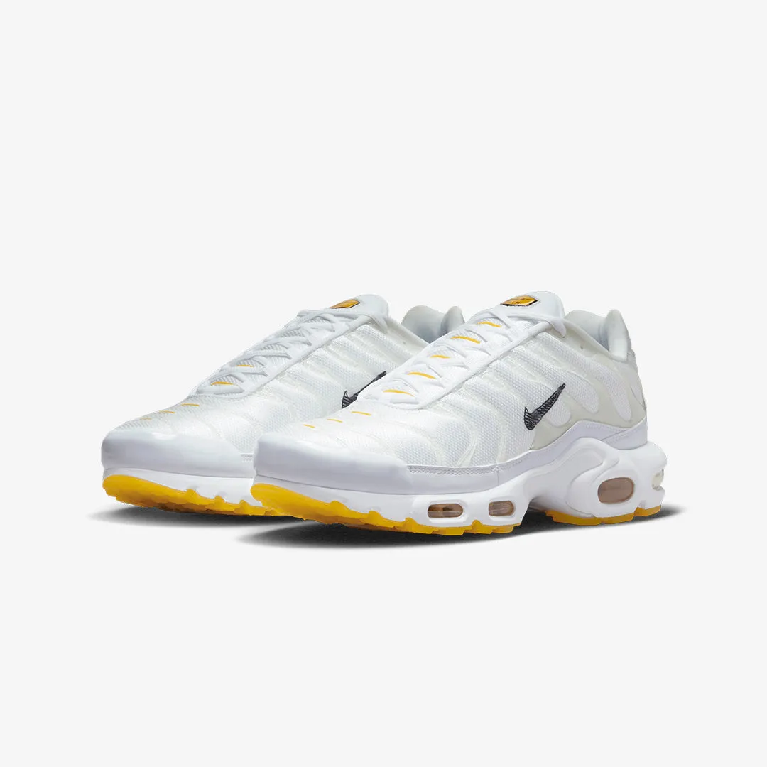 Nike | AIR MAX PLUS SE  { WHITE