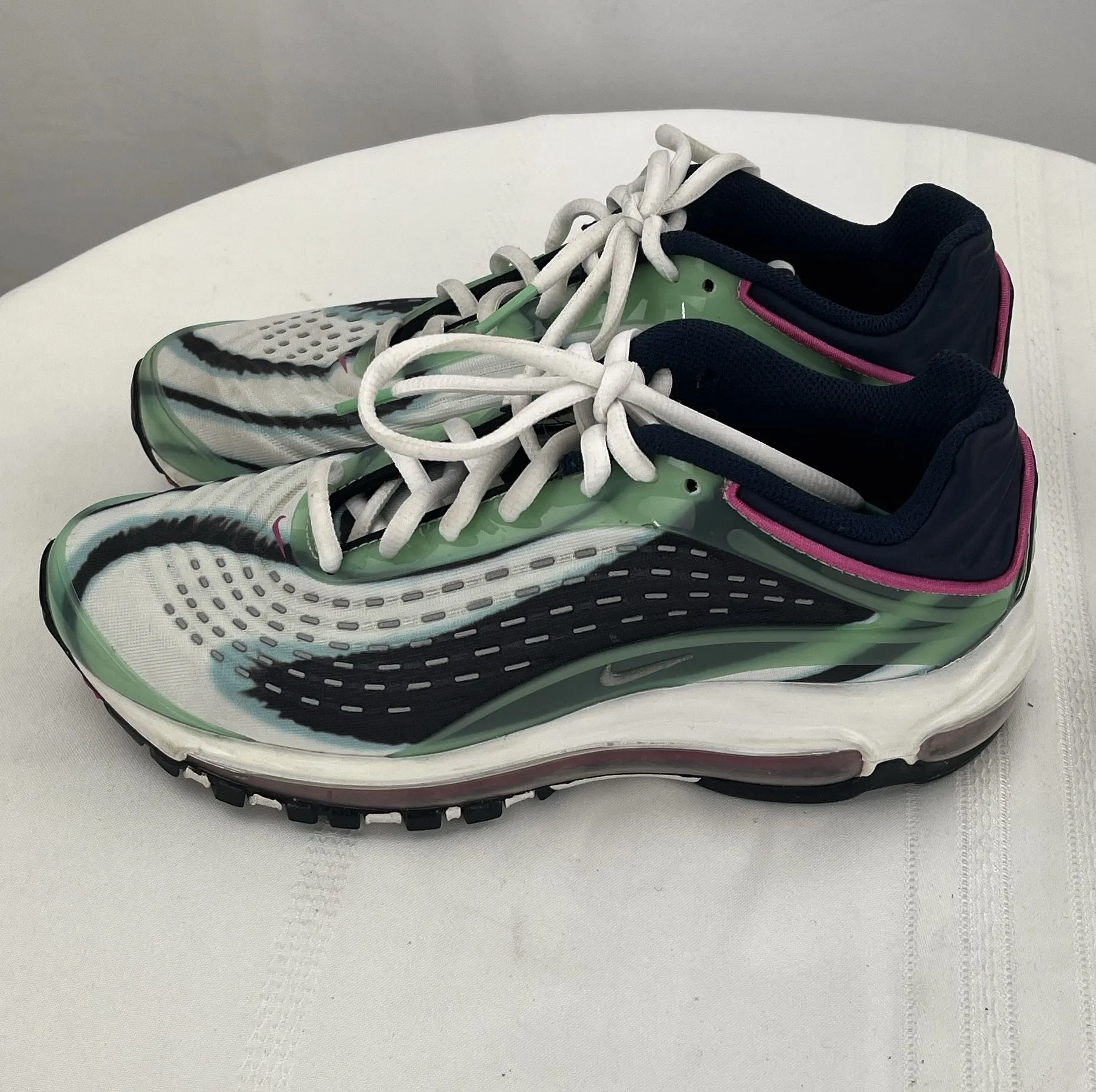 Nike Girl's Air Max Deluxe Green/White Striped Running Sneakers Youth 5.5