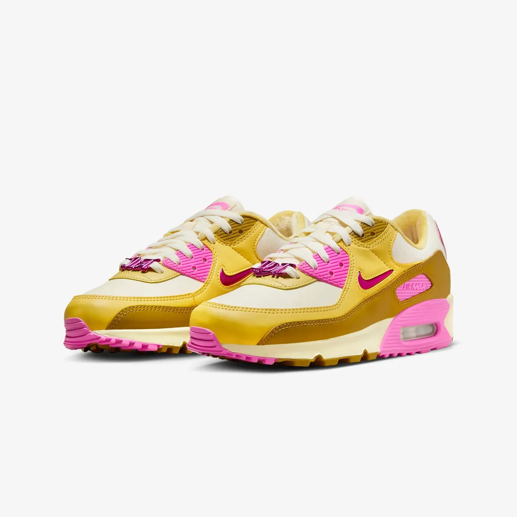 Nike | WMN'S AIR MAX 90 SE  { COCONUT MILK/PLAYFUL PINK-SATURN GOLD